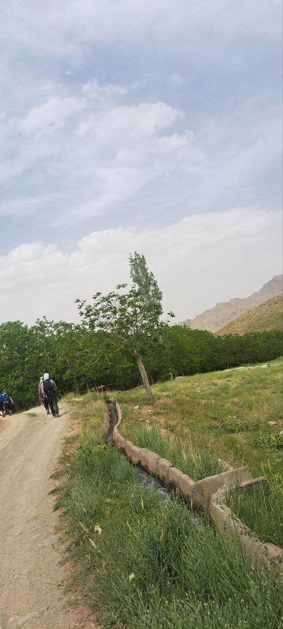 قله قرقر و قله کلنگه قونچبانه (کرمجگان)،قم